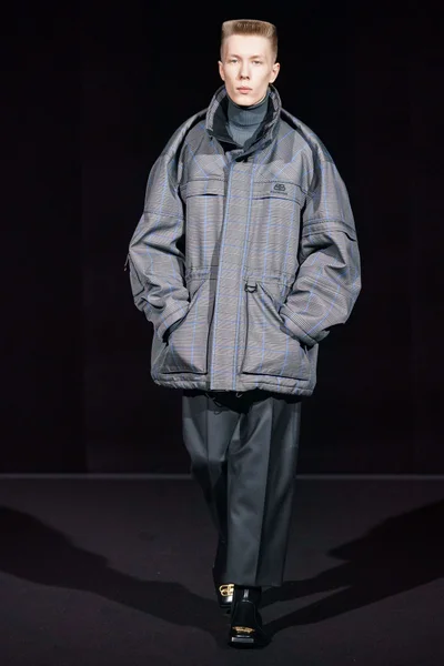 Look 38